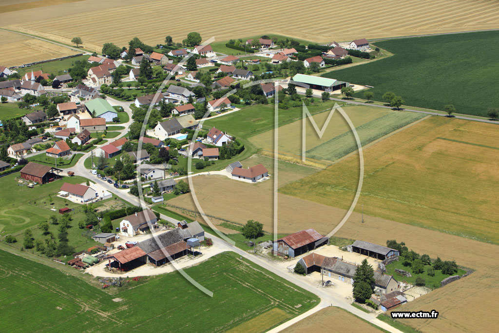 Photo arienne de pernay-sous-Gevrey