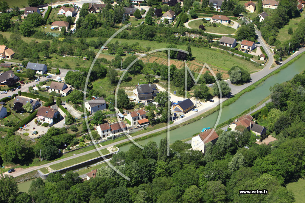 Photo arienne de Fleurey-sur-Ouche