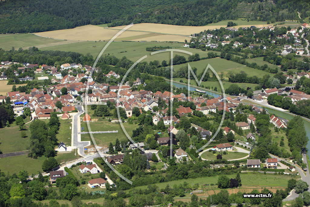 Photo arienne de Fleurey-sur-Ouche