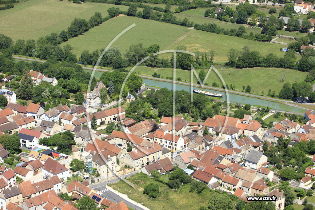 Photo arienne de Fleurey-sur-Ouche