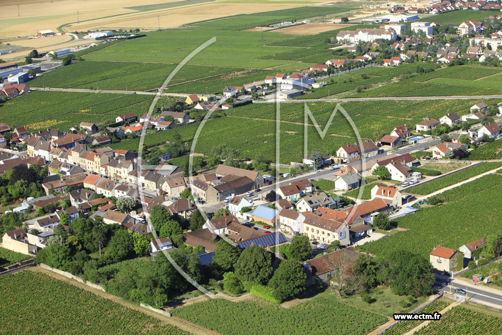 Photo arienne de Gevrey-Chambertin (Les Baraques de Gevrey-Chambertin)