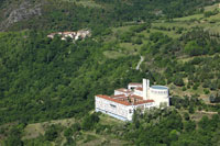   - photo - Saint-Amant-Tallende (Abbaye Notre-Dame de Randol)