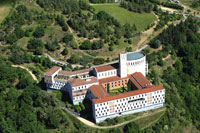   - photo - Saint-Amant-Tallende (Abbaye Notre-Dame de Randol)