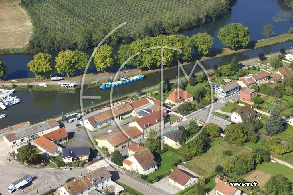 Photo arienne de Port-sur-Sane
