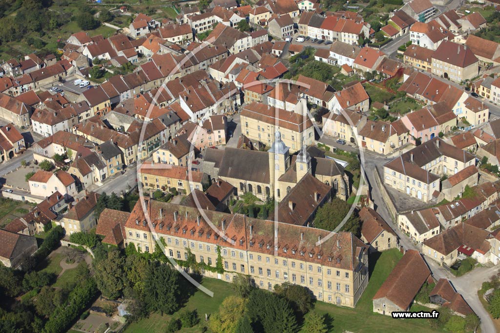 Photo arienne de Faverney (Abbaye)