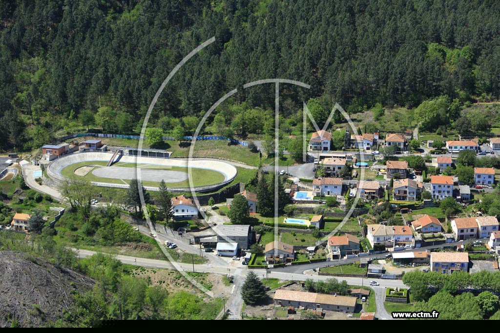 Photo arienne de Branoux-les-Taillades (Les Taillades)