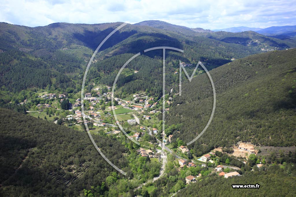 Photo arienne de Les Salles-du-Gardon (La Favde)