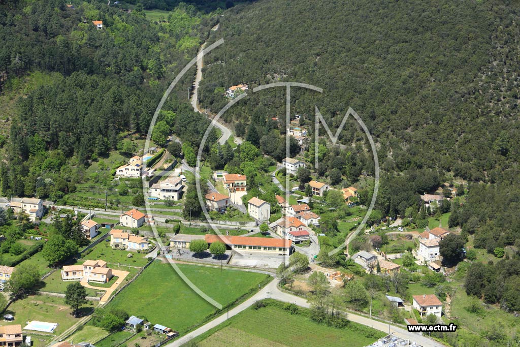 Photo arienne de Les Salles-du-Gardon (La Favde)
