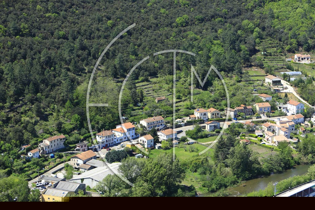 Photo arienne de Les Salles-du-Gardon (La Pomarde)