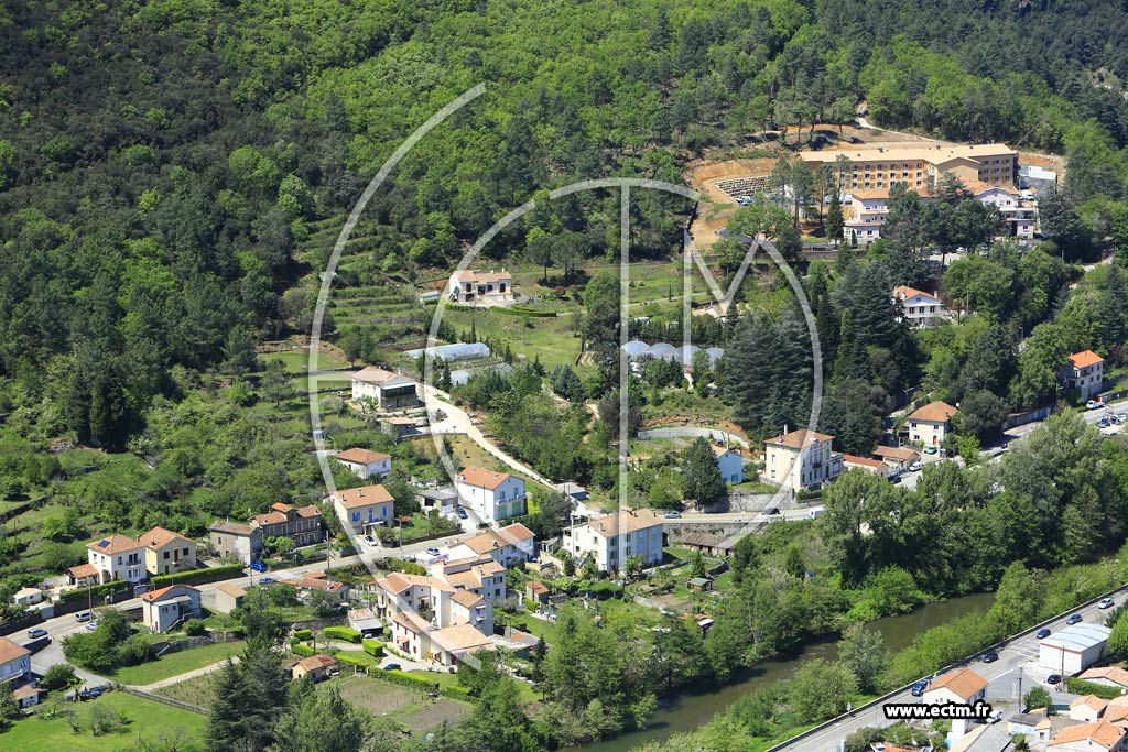 Photo arienne de Les Salles-du-Gardon (La Pomarde)