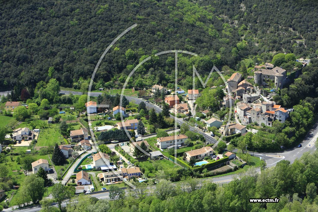 Photo arienne de Les Salles-du-Gardon (La Tour)