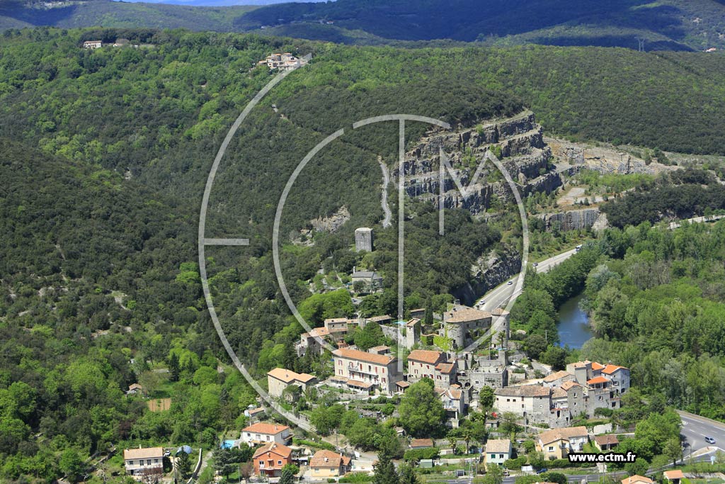 Photo arienne de Les Salles-du-Gardon (La Tour)