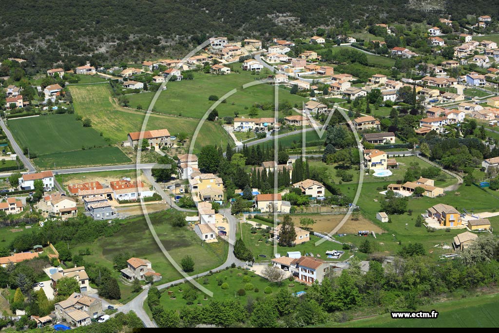 Photo arienne de Saint-Privat-des-Vieux (Mazac)