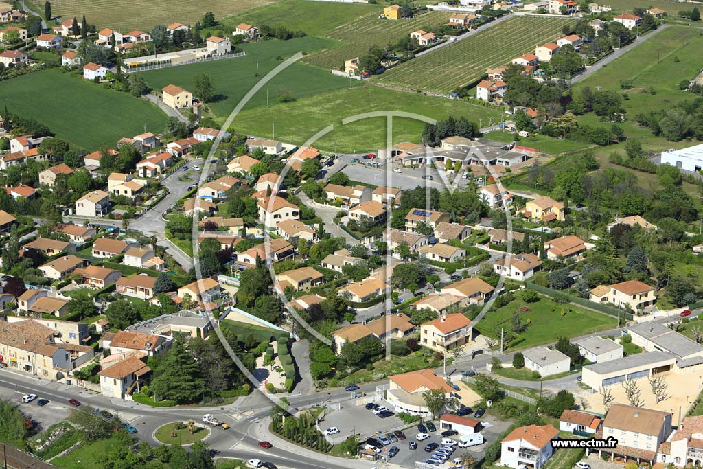 Photo arienne de Saint-Hilaire-de-Brethmas (Plaine de Larnac)