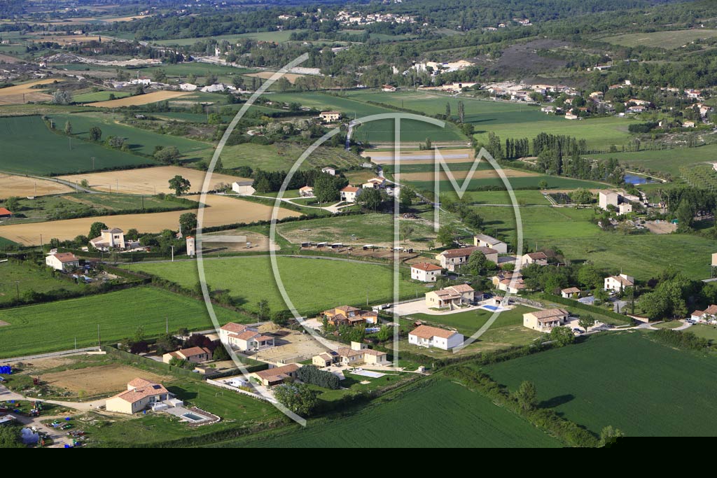 Photo arienne de Saint-Jean-de-Marujols-et-Avjan