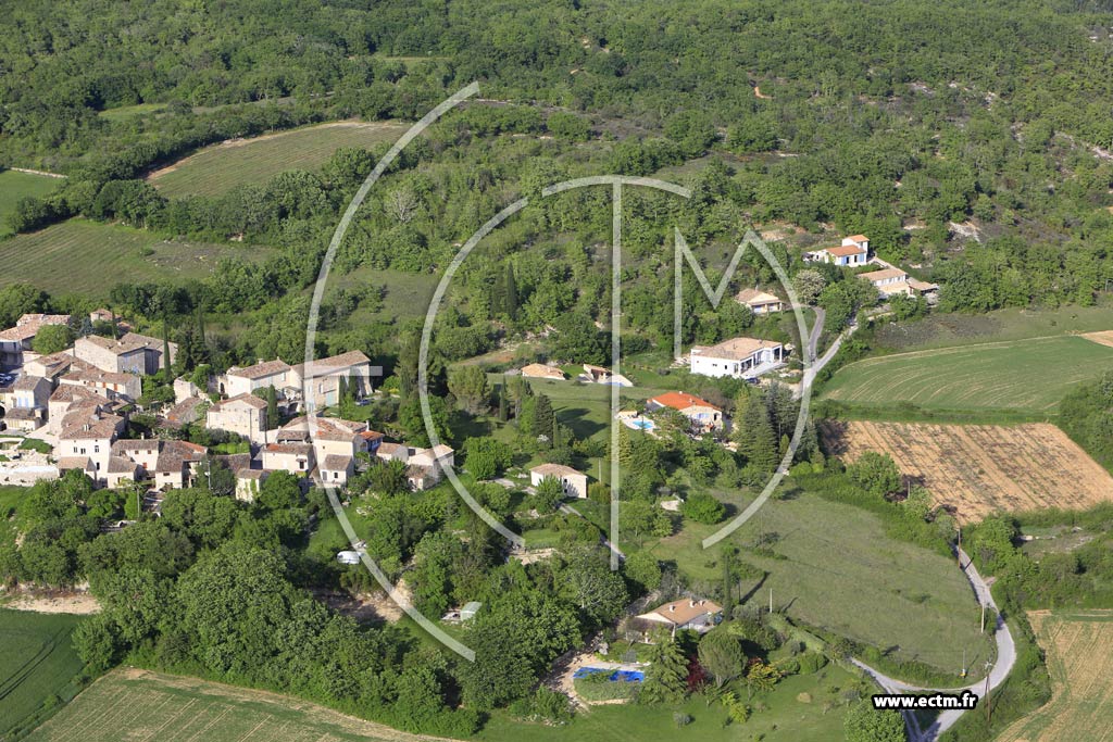 Photo arienne de Saint-Jean-de-Marujols-et-Avjan (Avjan)
