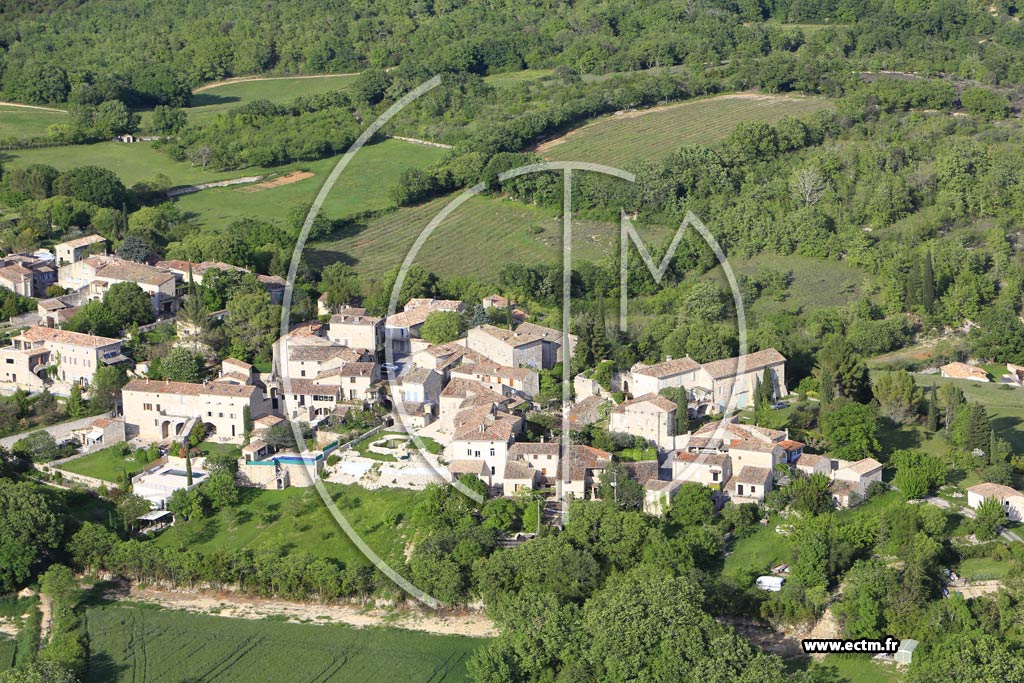 Photo arienne de Saint-Jean-de-Marujols-et-Avjan (Avjan)