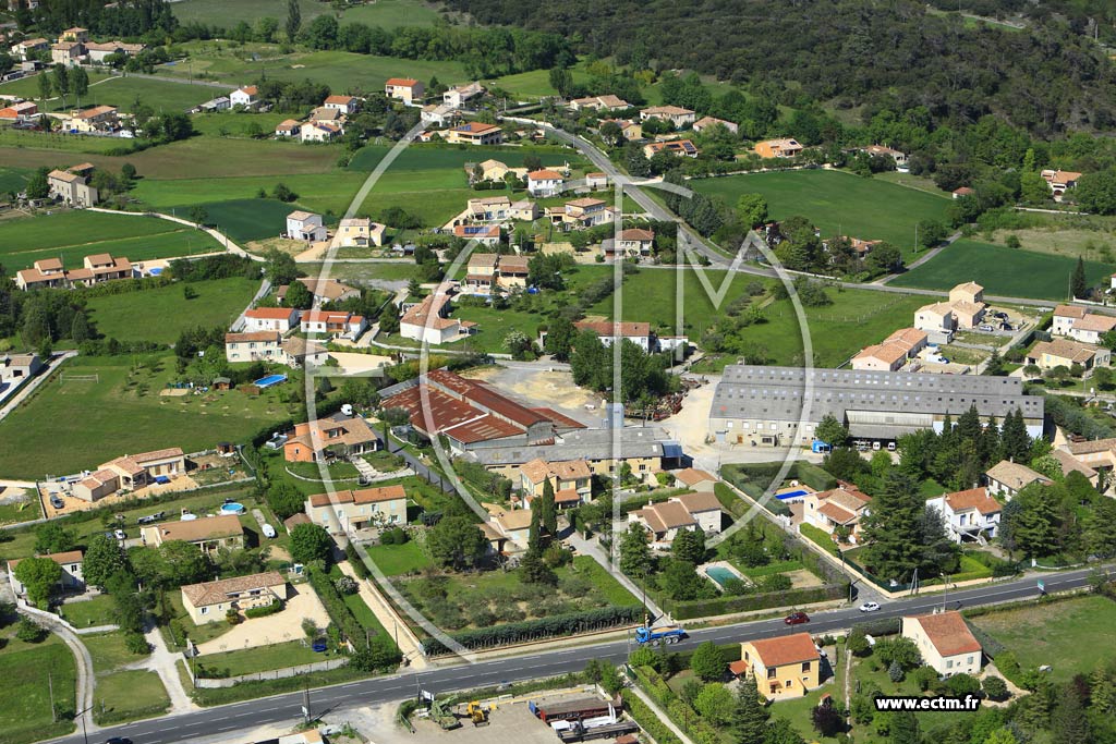 Photo arienne de Saint-Privat-des-Vieux (Le Plot)