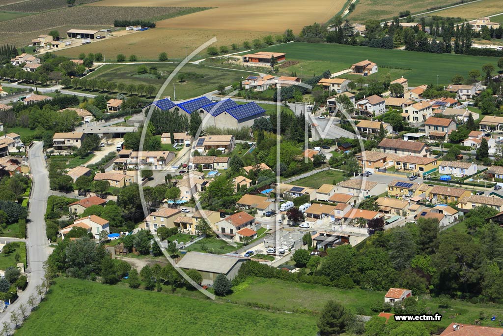 Photo arienne de Saint-Chaptes