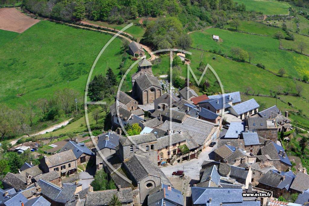 Photo arienne de Castelnau-Pgayrols