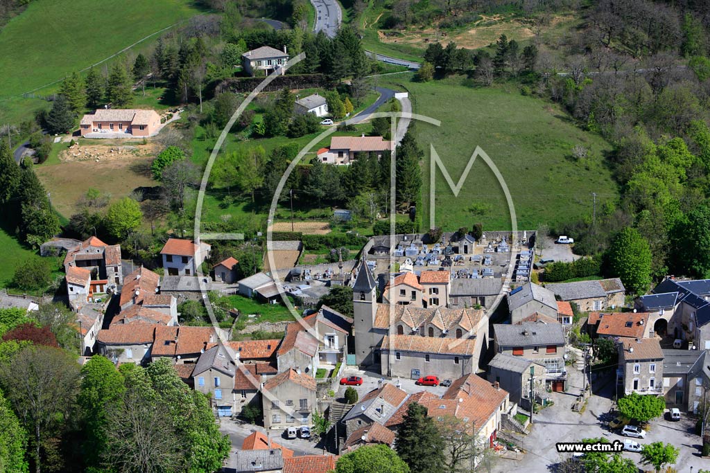 Photo arienne de L'Hospitalet-du-Larzac