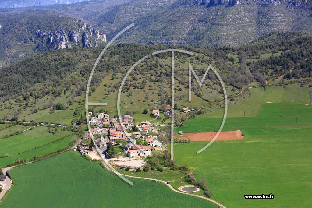 Photo arienne de La Roque-Sainte-Marguerite (Pierrefiche du Larzac)