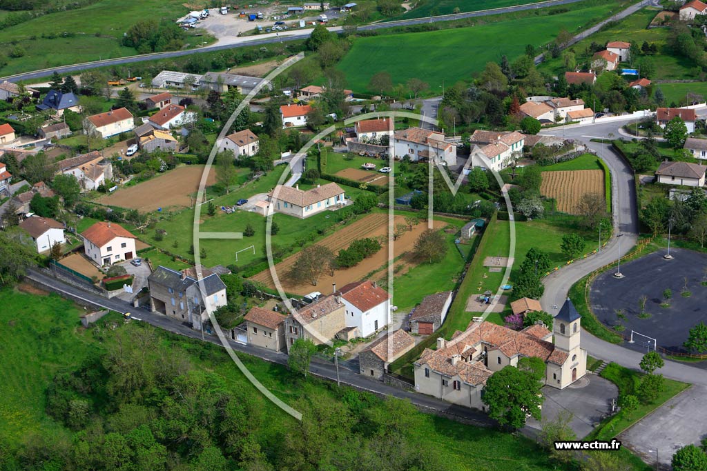Photo arienne de Roquefort-sur-Soulzon (Lauras)