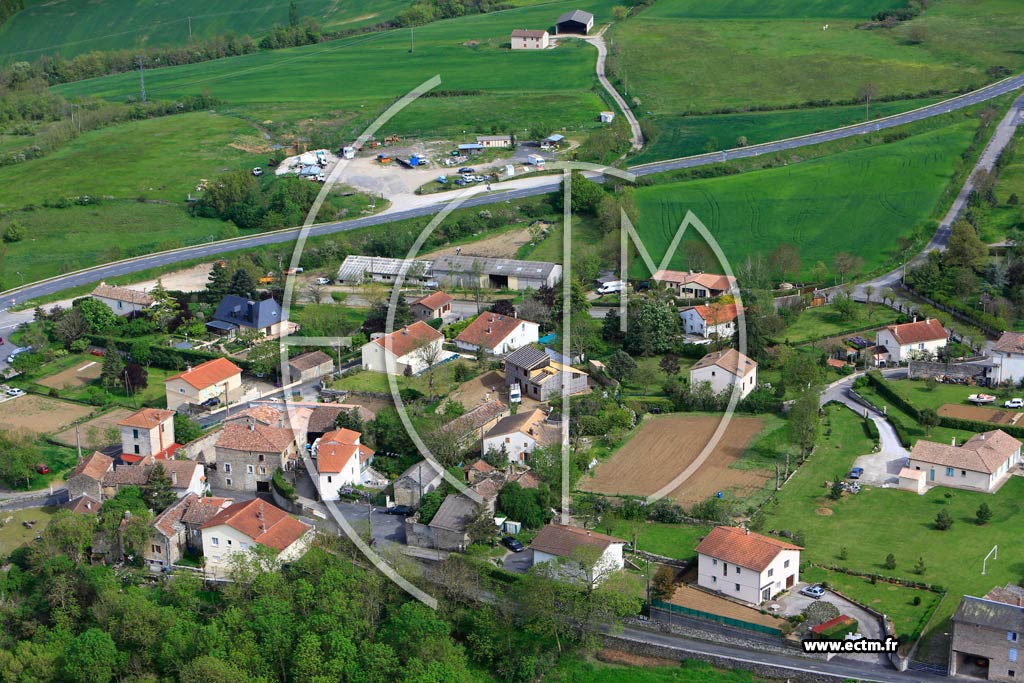 Photo arienne de Roquefort-sur-Soulzon (Lauras)