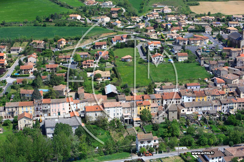 Photo arienne de Saint-Georges-de-Luzenon