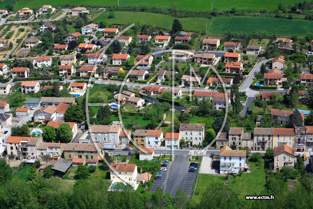 Photo arienne de Saint-Georges-de-Luzenon