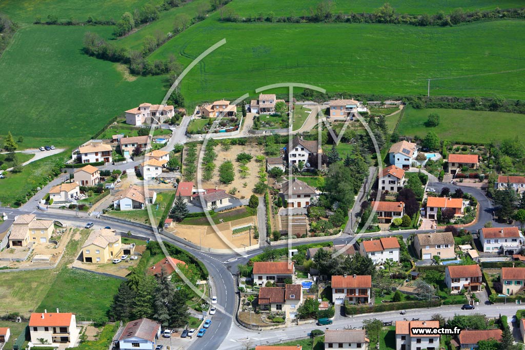 Photo arienne de Saint-Georges-de-Luzenon