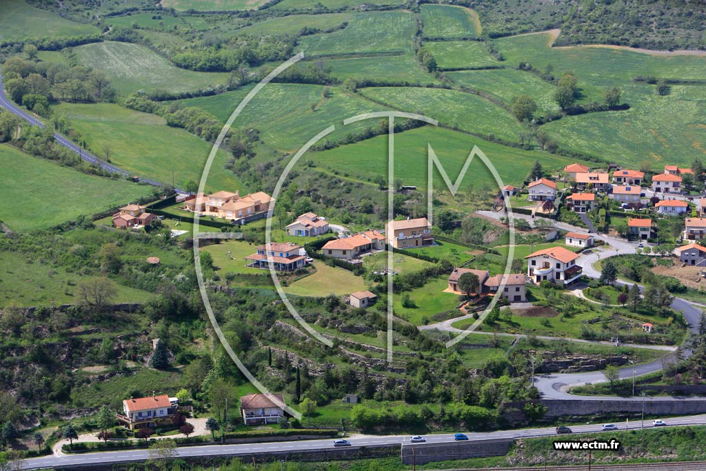Photo arienne de Saint-Georges-de-Luzenon