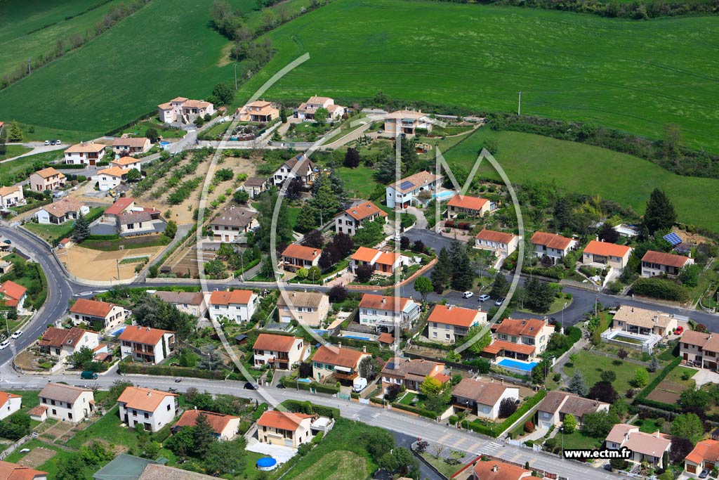 Photo arienne de Saint-Georges-de-Luzenon