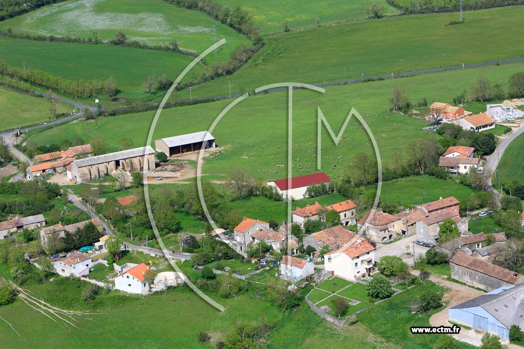 Photo arienne de Saint-Jean-et-Saint-Paul (Massergues)