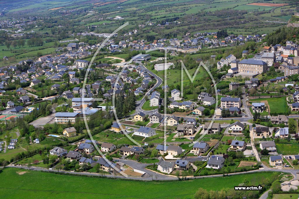 Photo arienne de Svrac-le-Chteau