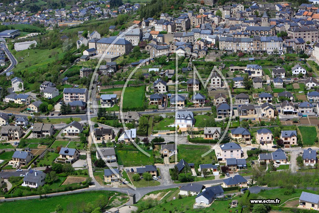 Photo arienne de Svrac-le-Chteau