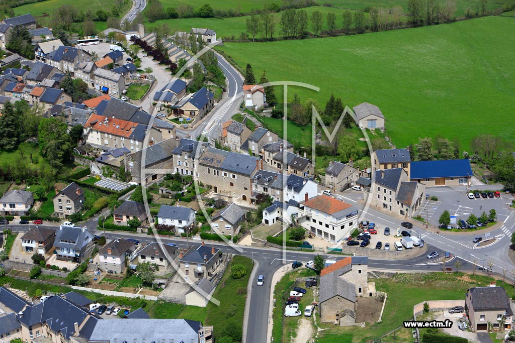 Photo arienne de Svrac-le-Chteau