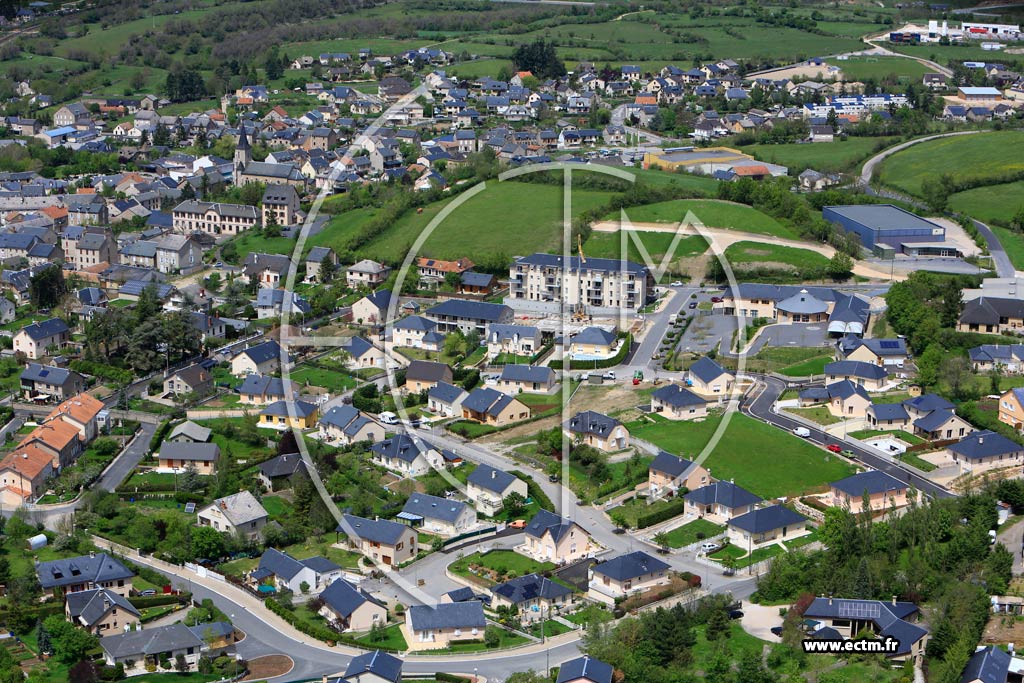 Photo arienne de Svrac-le-Chteau