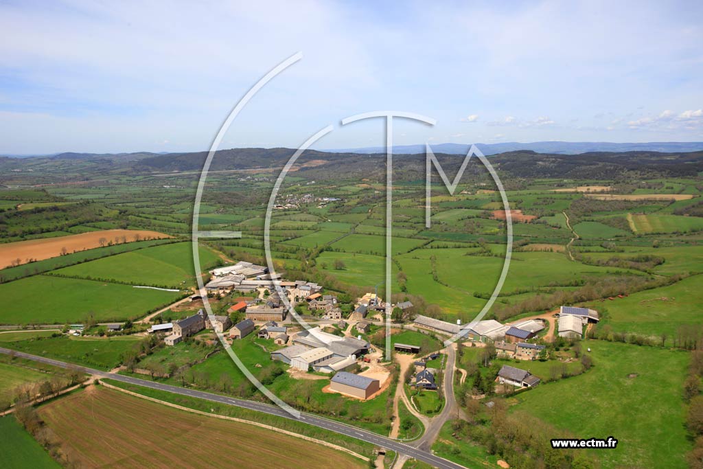 Photo arienne de Svrac-le-Chteau (Bellas)