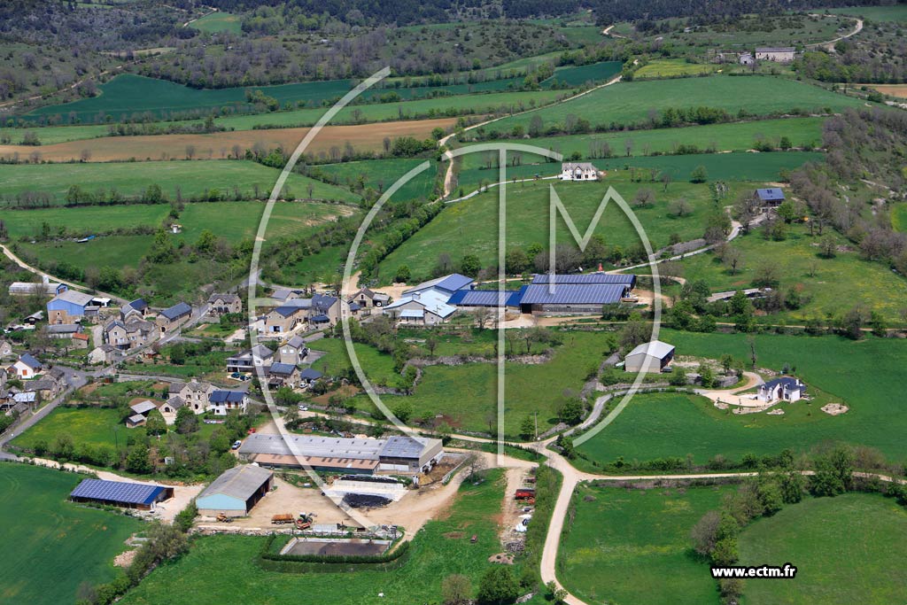 Photo arienne de Svrac-le-Chteau (Blayac)
