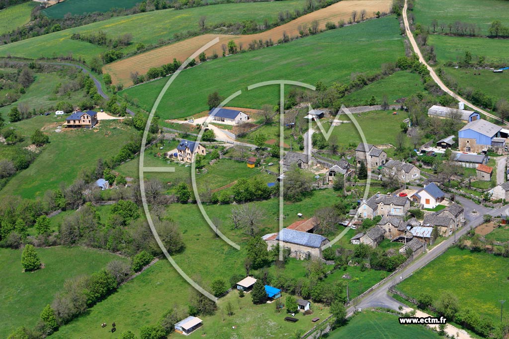 Photo arienne de Svrac-le-Chteau (Blayac)