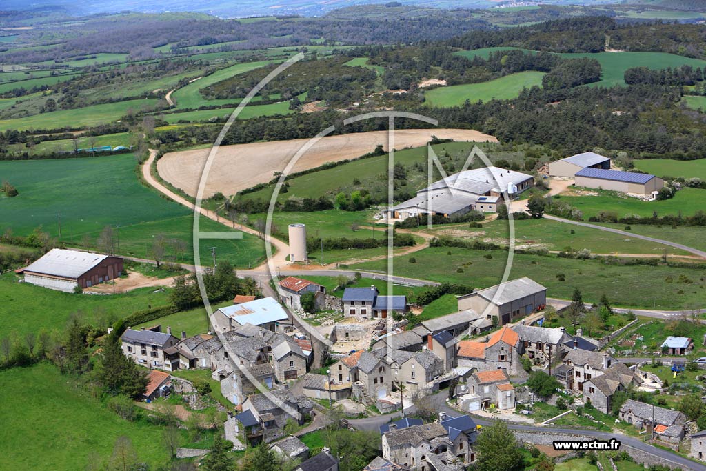 Photo arienne de Svrac-le-Chteau (Novis)
