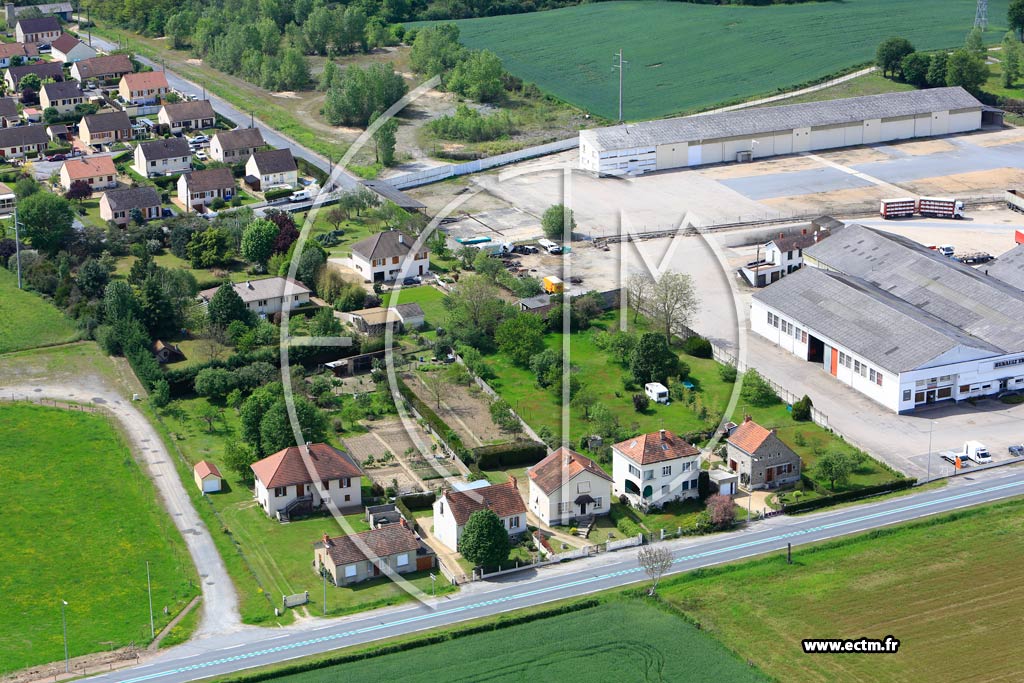 Photo arienne de Estivareilles (La Grenouillre)