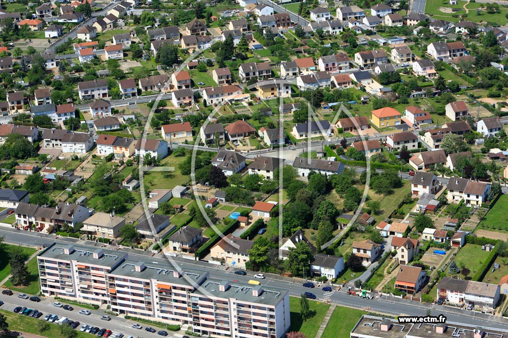 Photo arienne de Montluon (Bien Assis)