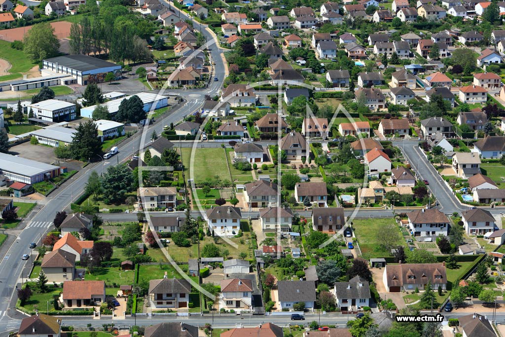 Photo arienne de Montluon (Bien Assis)