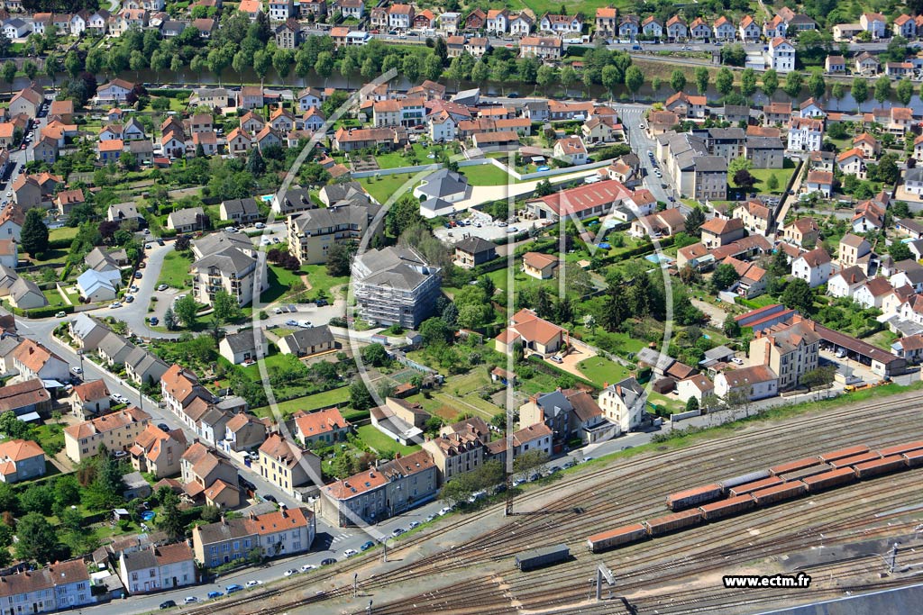Photo arienne de Montluon (Chantoiseau-Faucheroux)