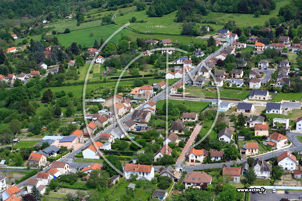 Photo arienne de Montluon (Dienat-Forges)