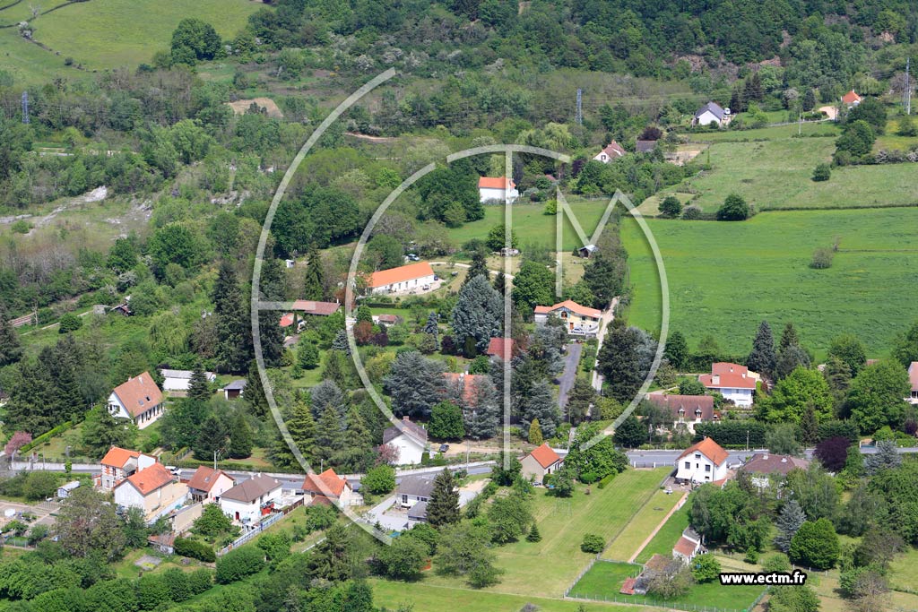 Photo arienne de Montluon (Dienat-Forges)