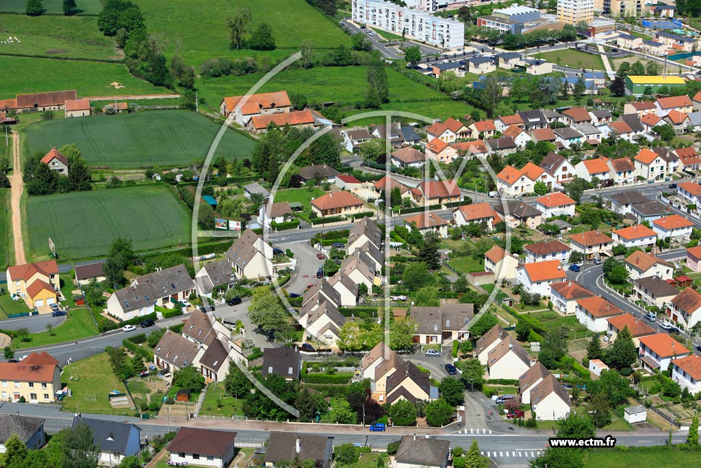 Photo arienne de Montluon (Fontbouillant)
