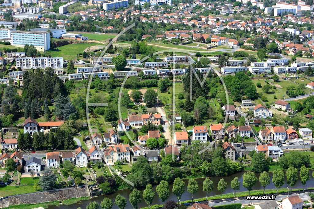 Photo arienne de Montluon (Fontbouillant)